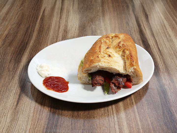 Ekmek Arası Adana Kebap